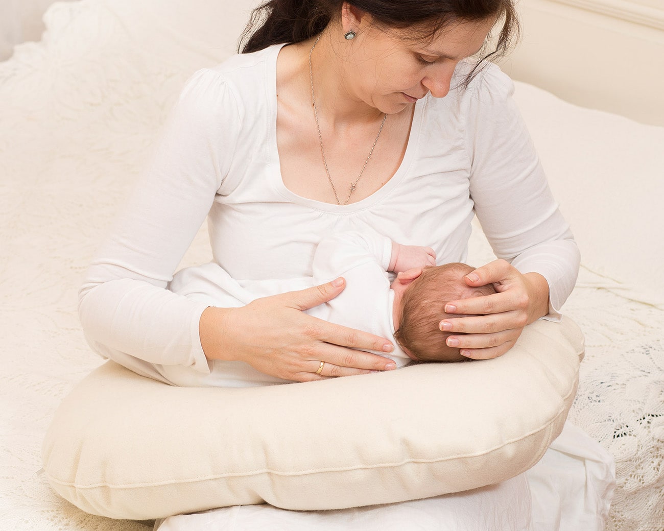 Top 5 Pregnancy & Nursery Bedroom Essentials - nursing pillow