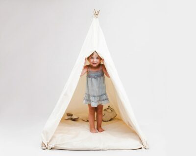 Organic Kids Teepee with kid