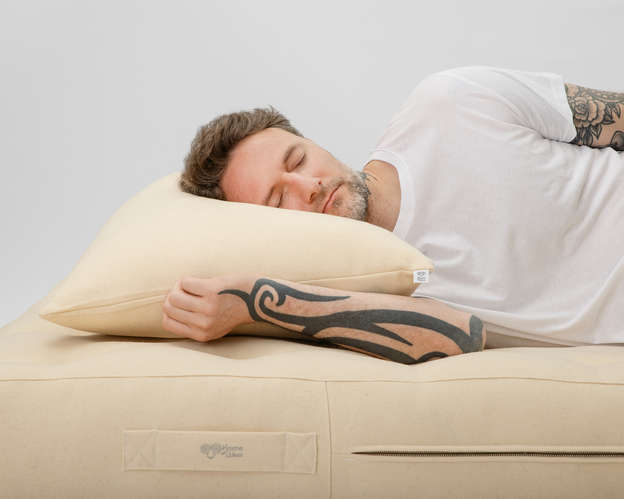 Why Wool Keeps You Cool in Summer: The Science Behind Wool Mattresses and Toppers