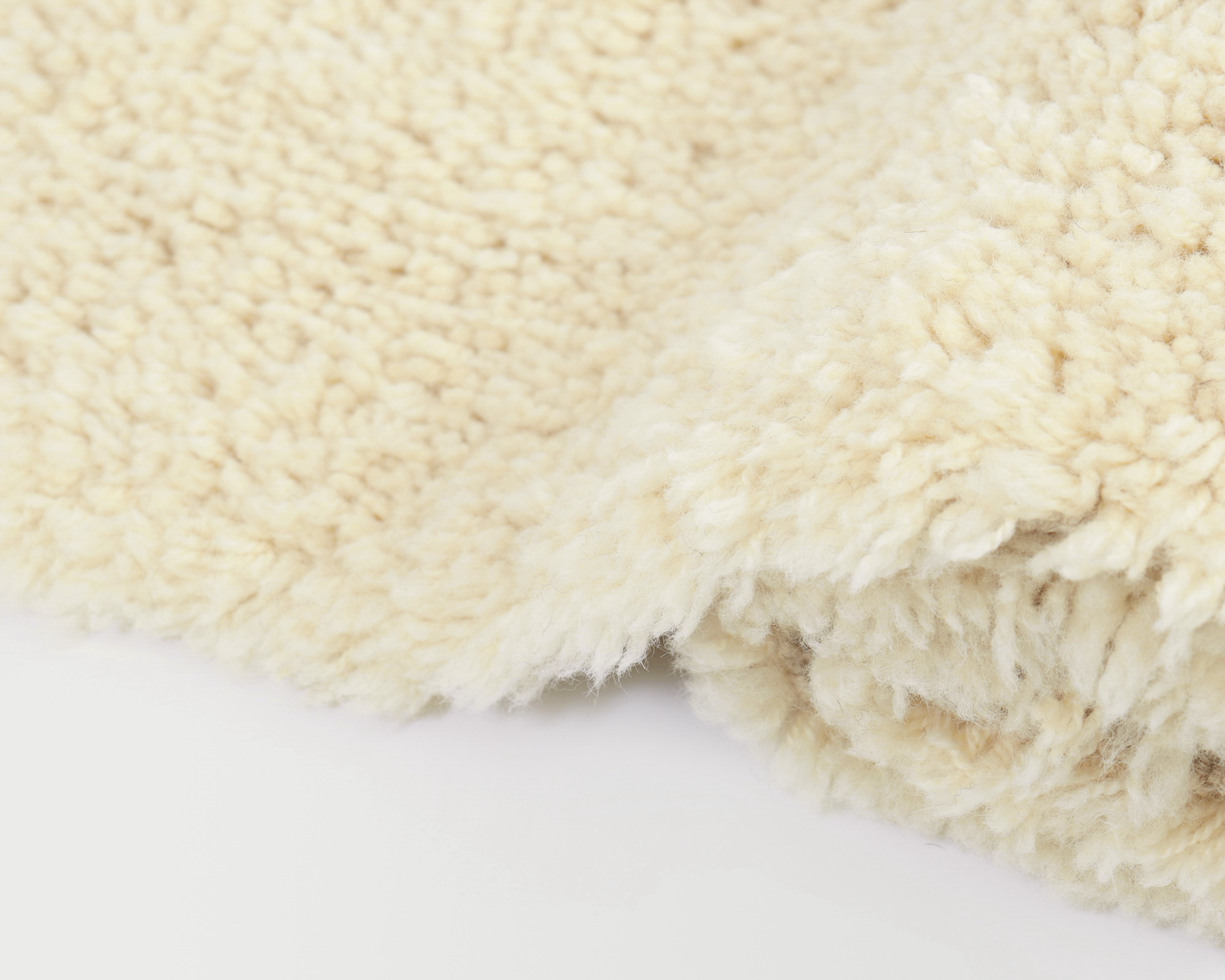 how-blog-maintain-wool-rug-2